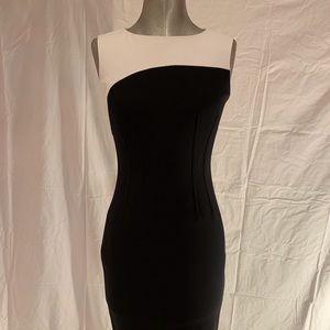 ELLE TAHARI Elegant day to evening dress.